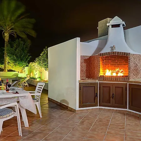 Casa Negro Yaiza